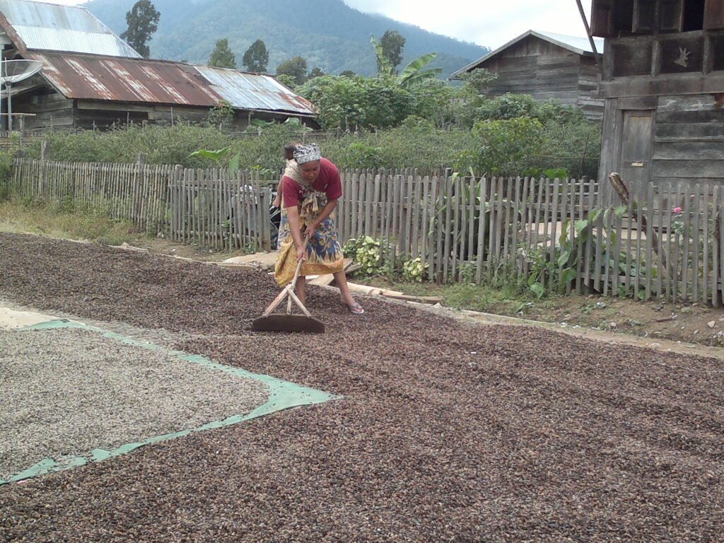 Kekuatan ekonomi masyarakat sebagai infrastruktur utama